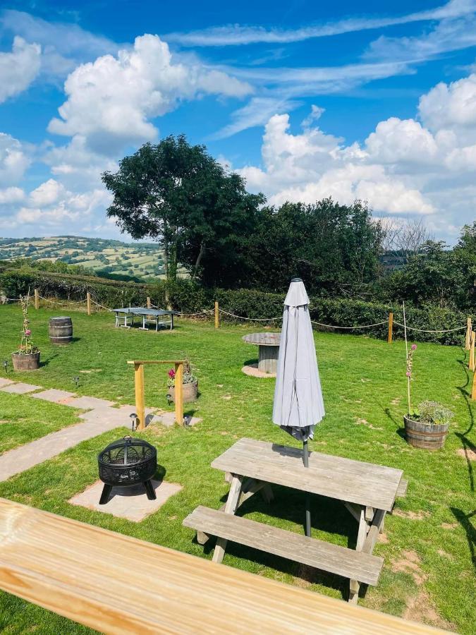 Bespoke Luxury Huts With Hot Tubs. Located In The Black Mountains. Llanveynoe Luaran gambar